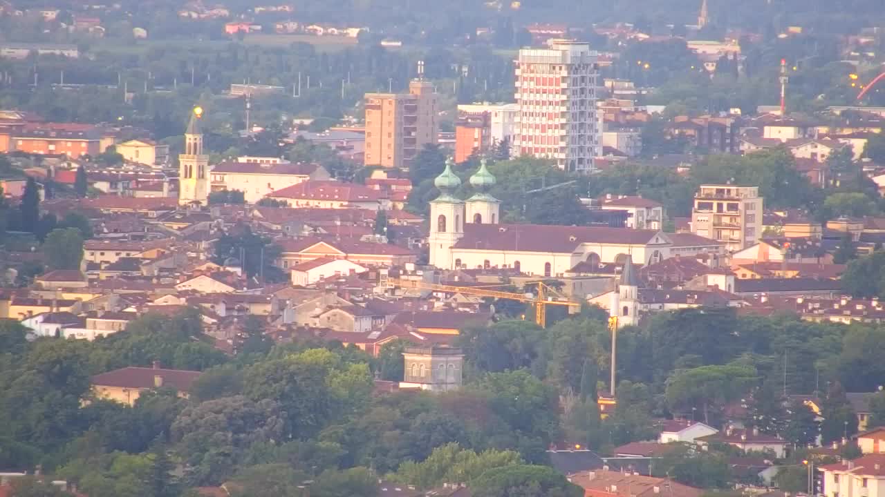 Brezmejna spletna kamera Nova Gorica in Gorica!