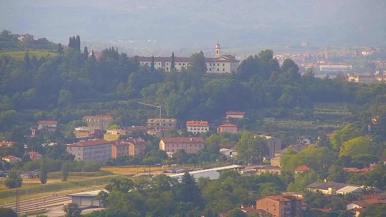 Brezmejna spletna kamera Nova Gorica in Gorica!