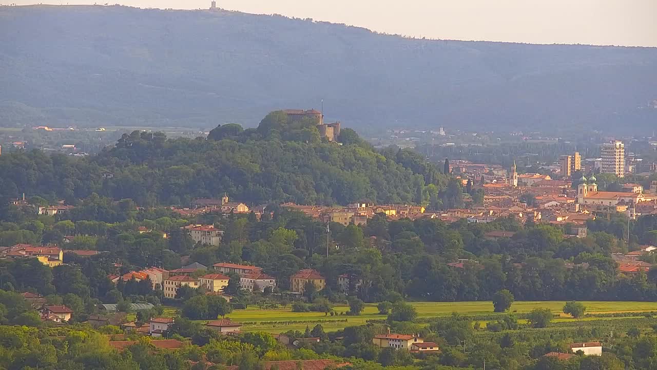 Brezmejna spletna kamera Nova Gorica in Gorica!