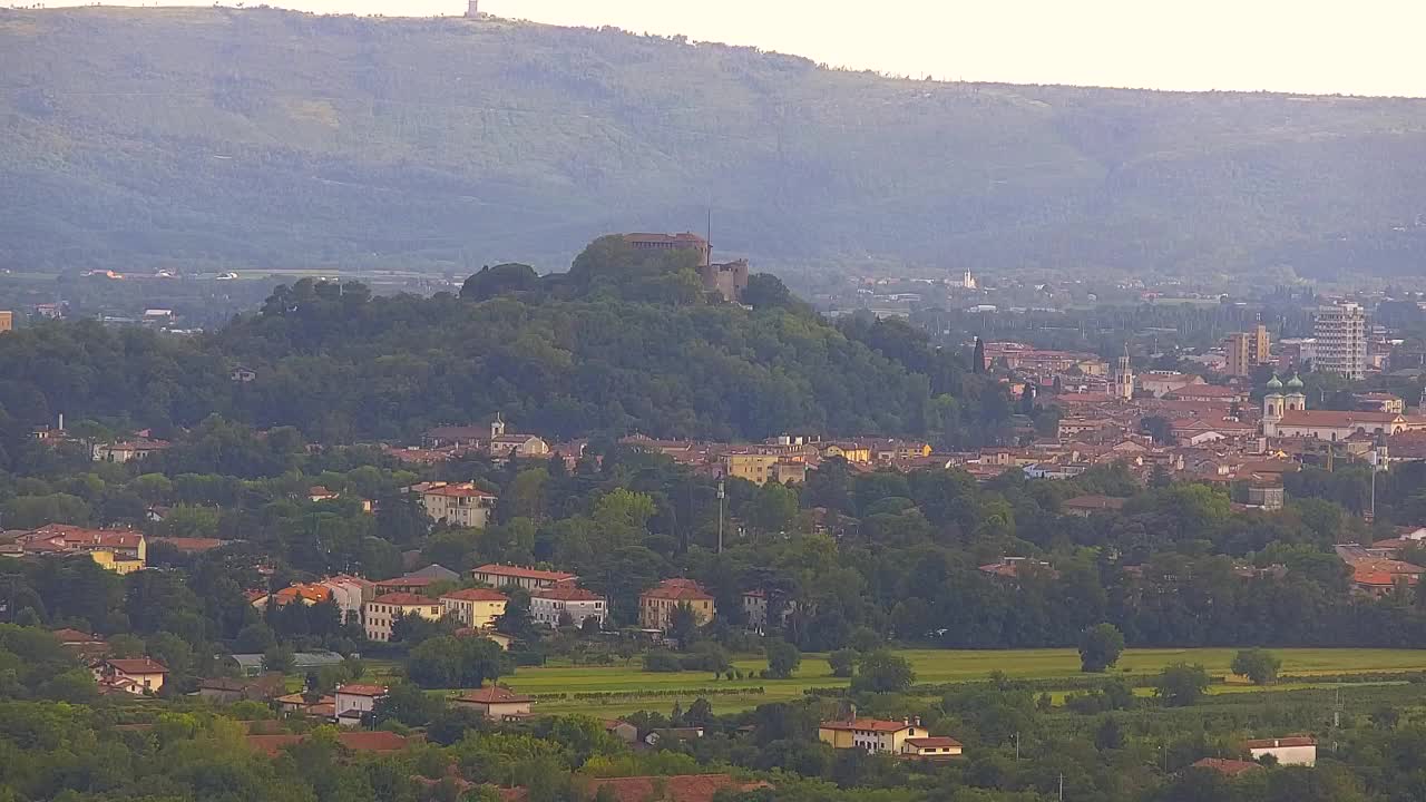 Brezmejna spletna kamera Nova Gorica in Gorica!