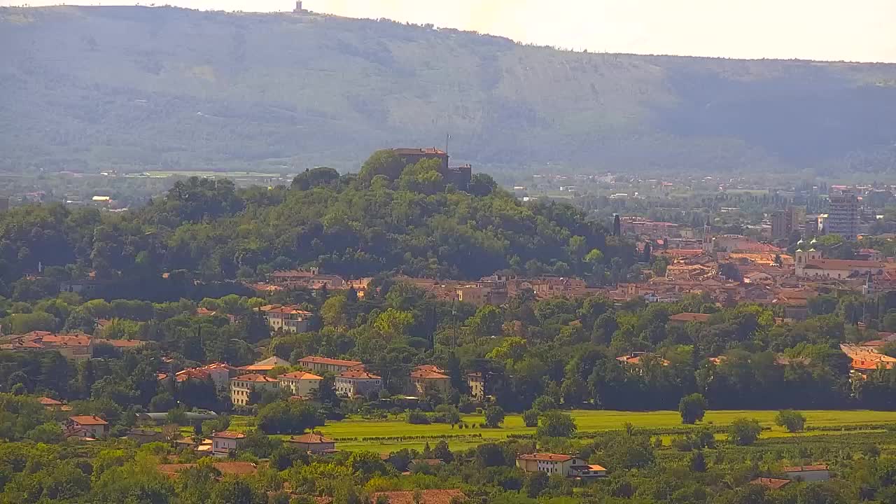 Otkrijte Beskrajnu Web Kameru Nova Gorica i Gorica!