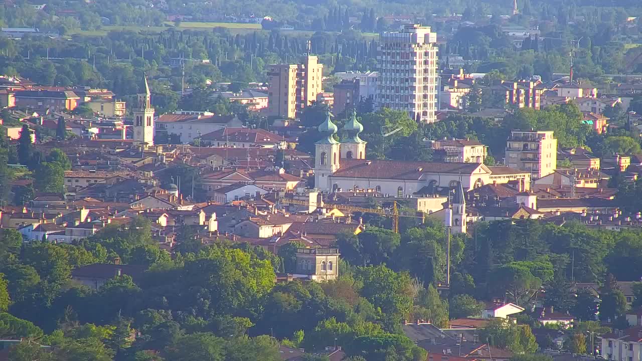 Otkrijte Beskrajnu Web Kameru Nova Gorica i Gorica!
