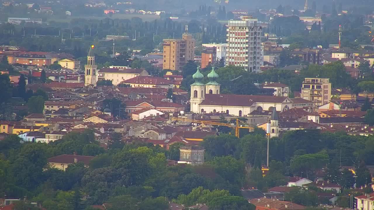 Brezmejna spletna kamera Nova Gorica in Gorica!