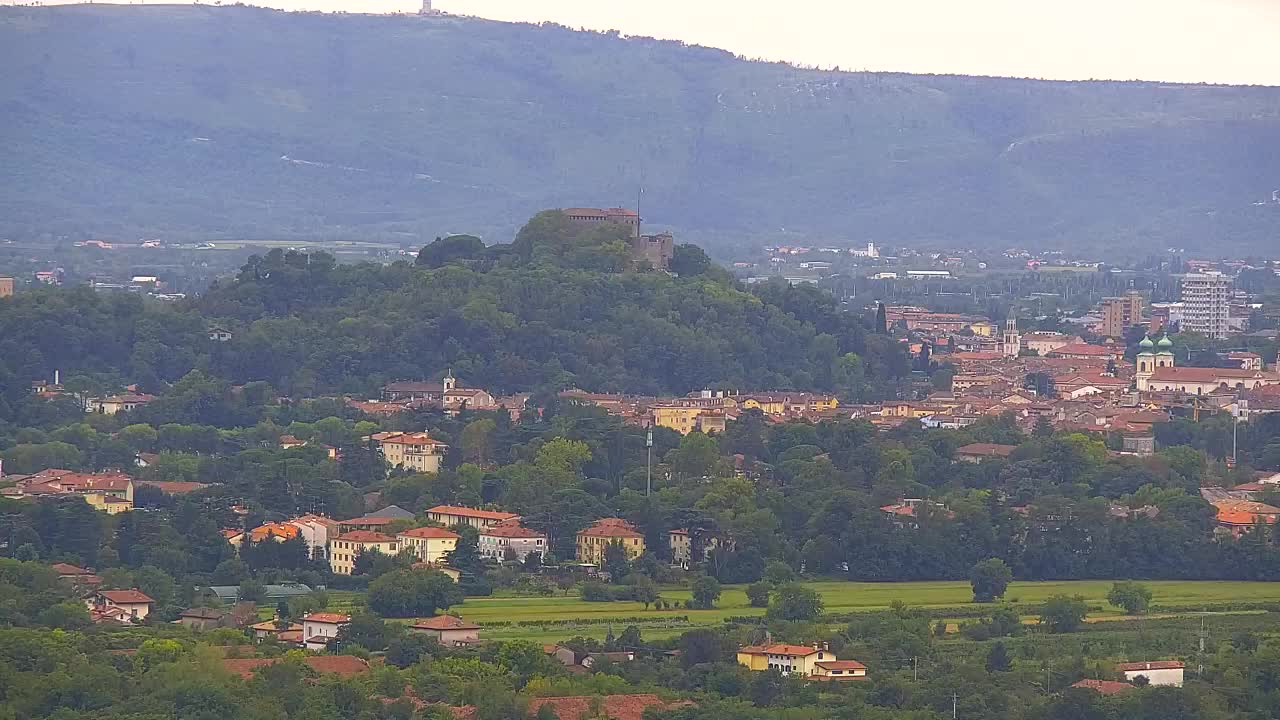 Otkrijte Beskrajnu Web Kameru Nova Gorica i Gorica!