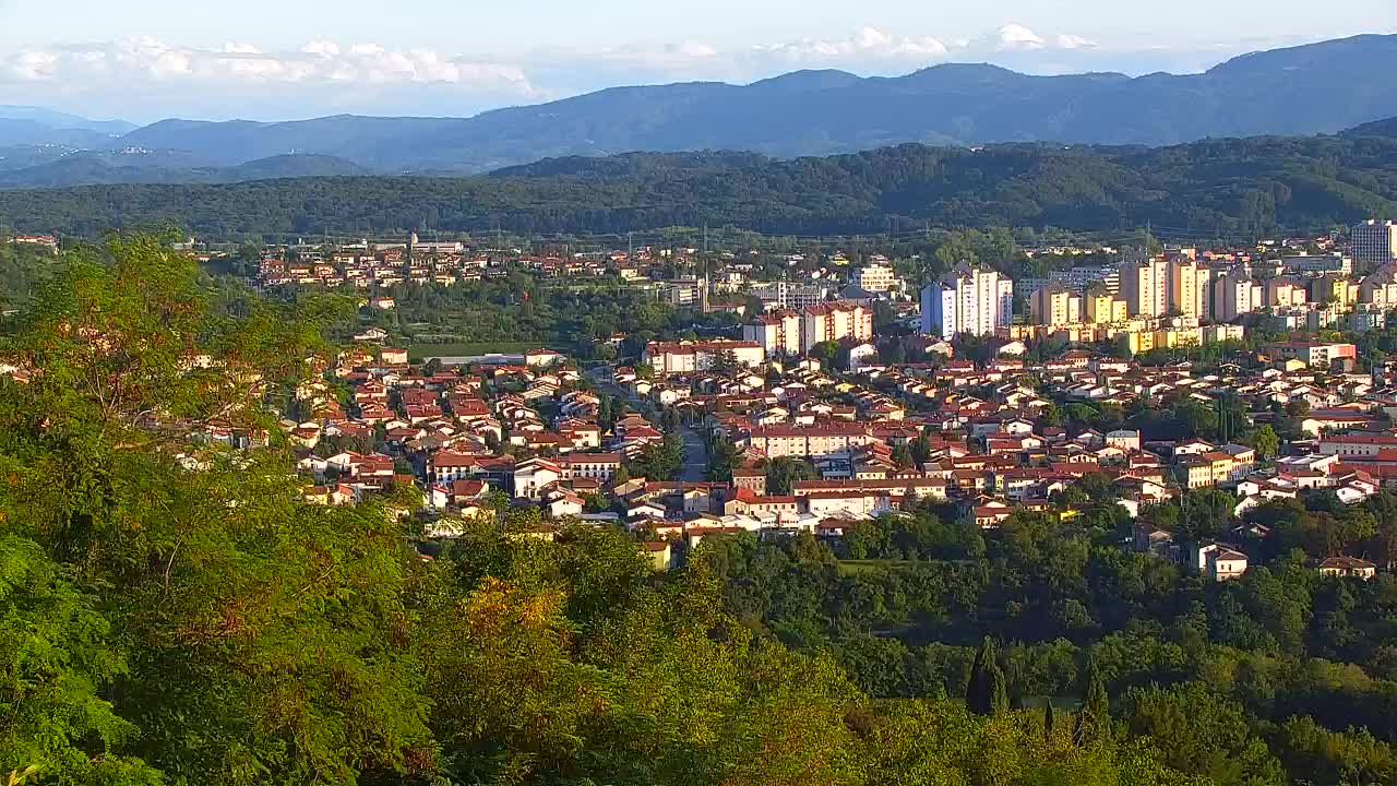 Otkrijte Beskrajnu Web Kameru Nova Gorica i Gorica!
