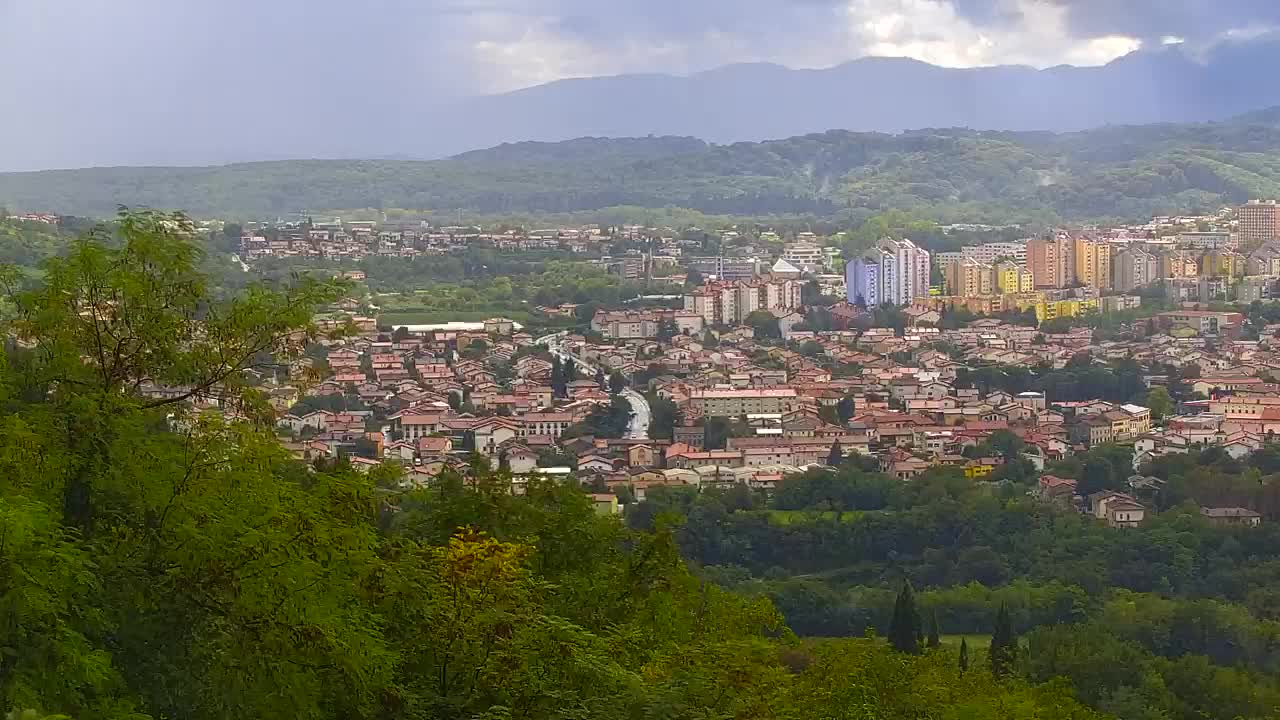 Brezmejna spletna kamera Nova Gorica in Gorica!