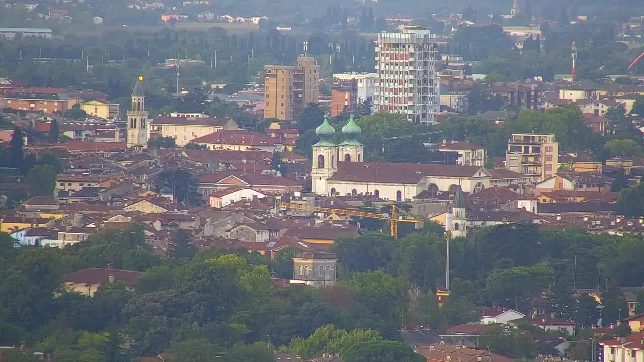 Brezmejna spletna kamera Nova Gorica in Gorica!