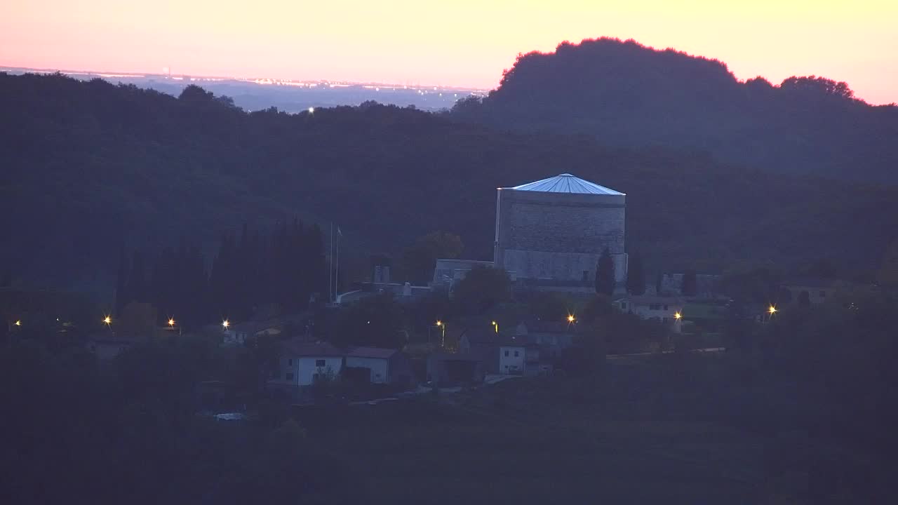 Brezmejna spletna kamera Nova Gorica in Gorica!