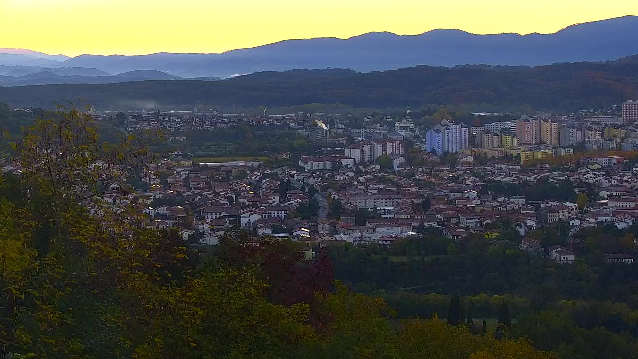 Otkrijte Beskrajnu Web Kameru Nova Gorica i Gorica!