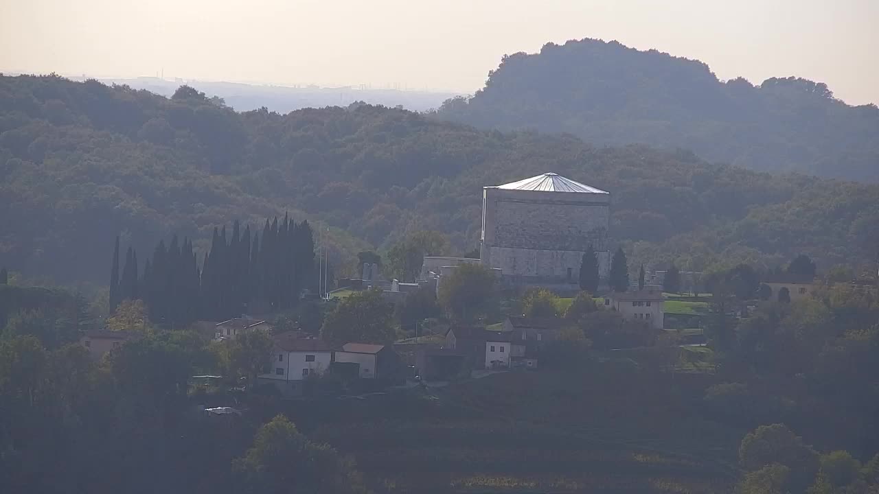 Otkrijte Beskrajnu Web Kameru Nova Gorica i Gorica!