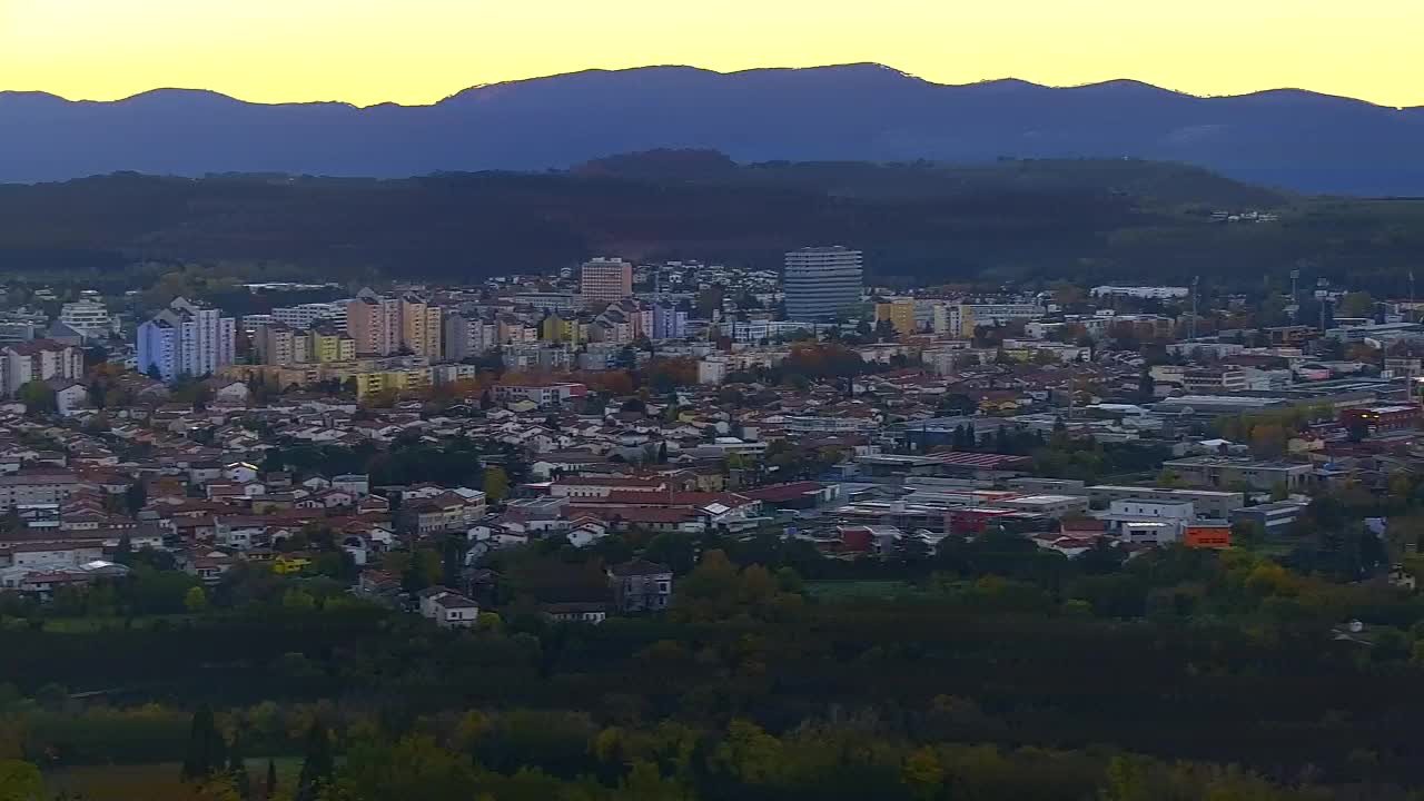 Brezmejna spletna kamera Nova Gorica in Gorica!
