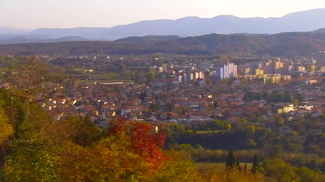 Otkrijte Beskrajnu Web Kameru Nova Gorica i Gorica!