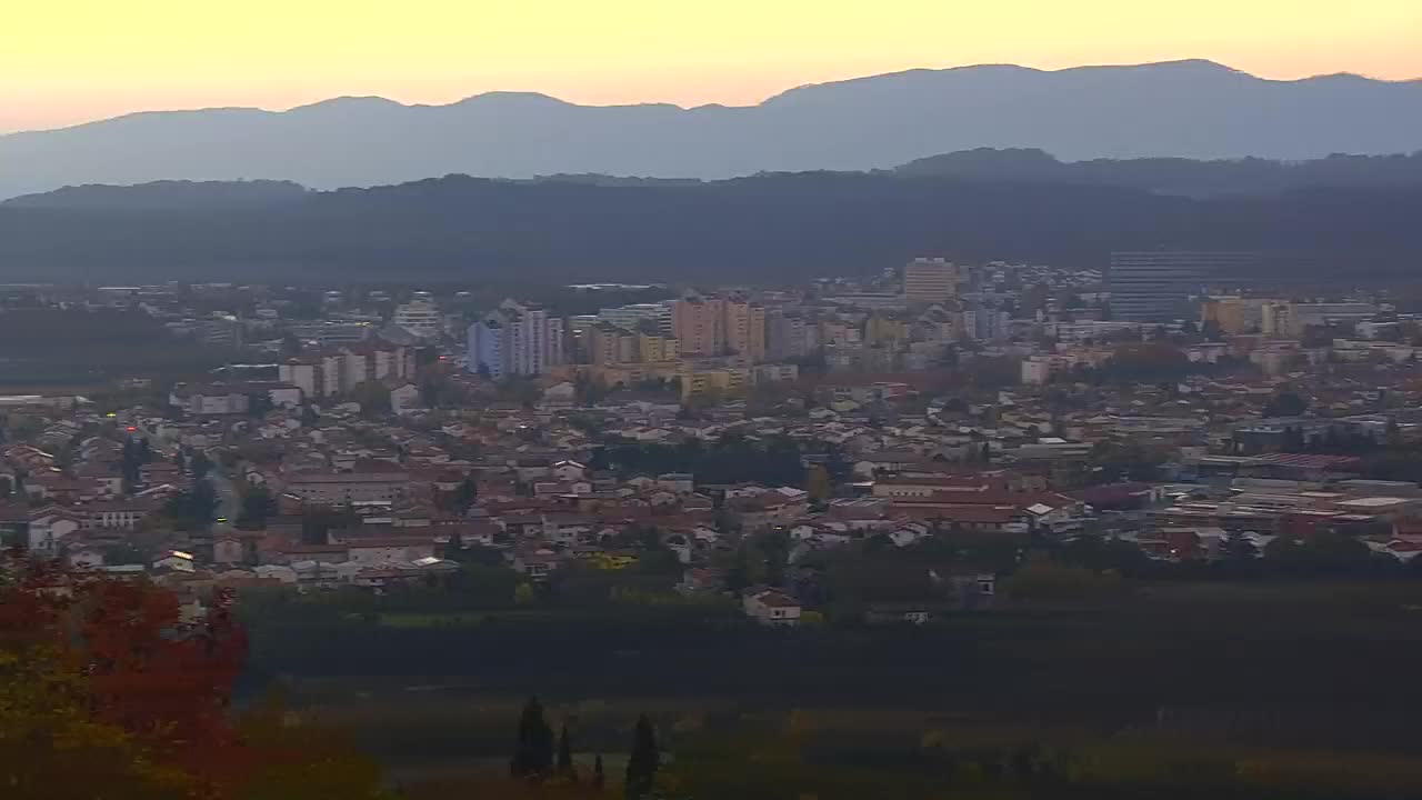 Brezmejna spletna kamera Nova Gorica in Gorica!