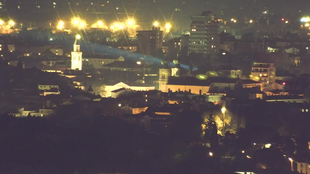 Brezmejna spletna kamera Nova Gorica in Gorica!