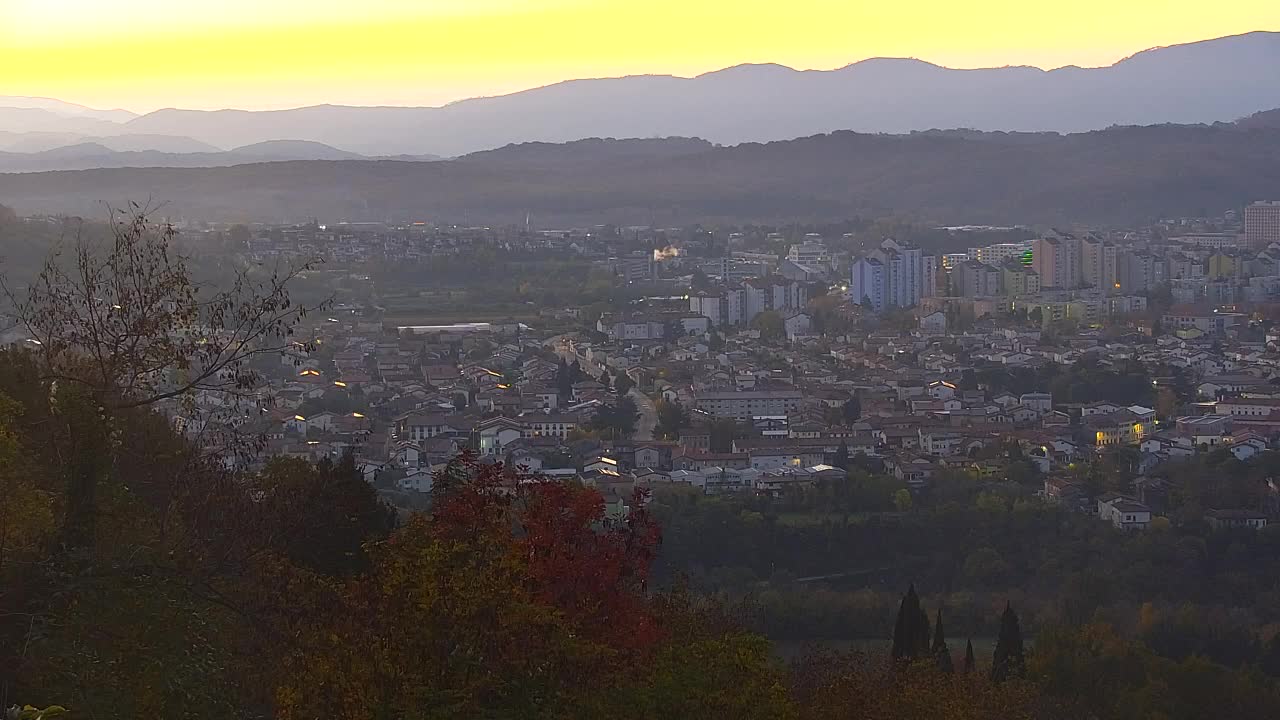 Brezmejna spletna kamera Nova Gorica in Gorica!