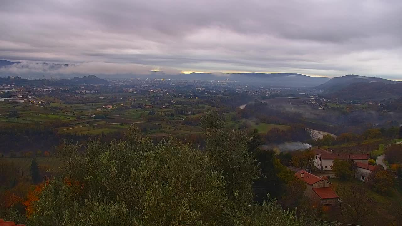 Brezmejna spletna kamera Nova Gorica in Gorica!