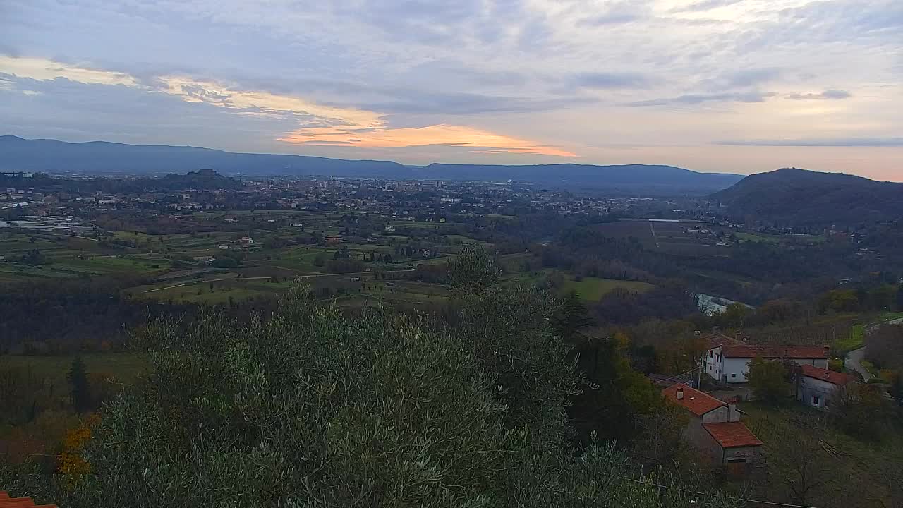 Otkrijte Beskrajnu Web Kameru Nova Gorica i Gorica!