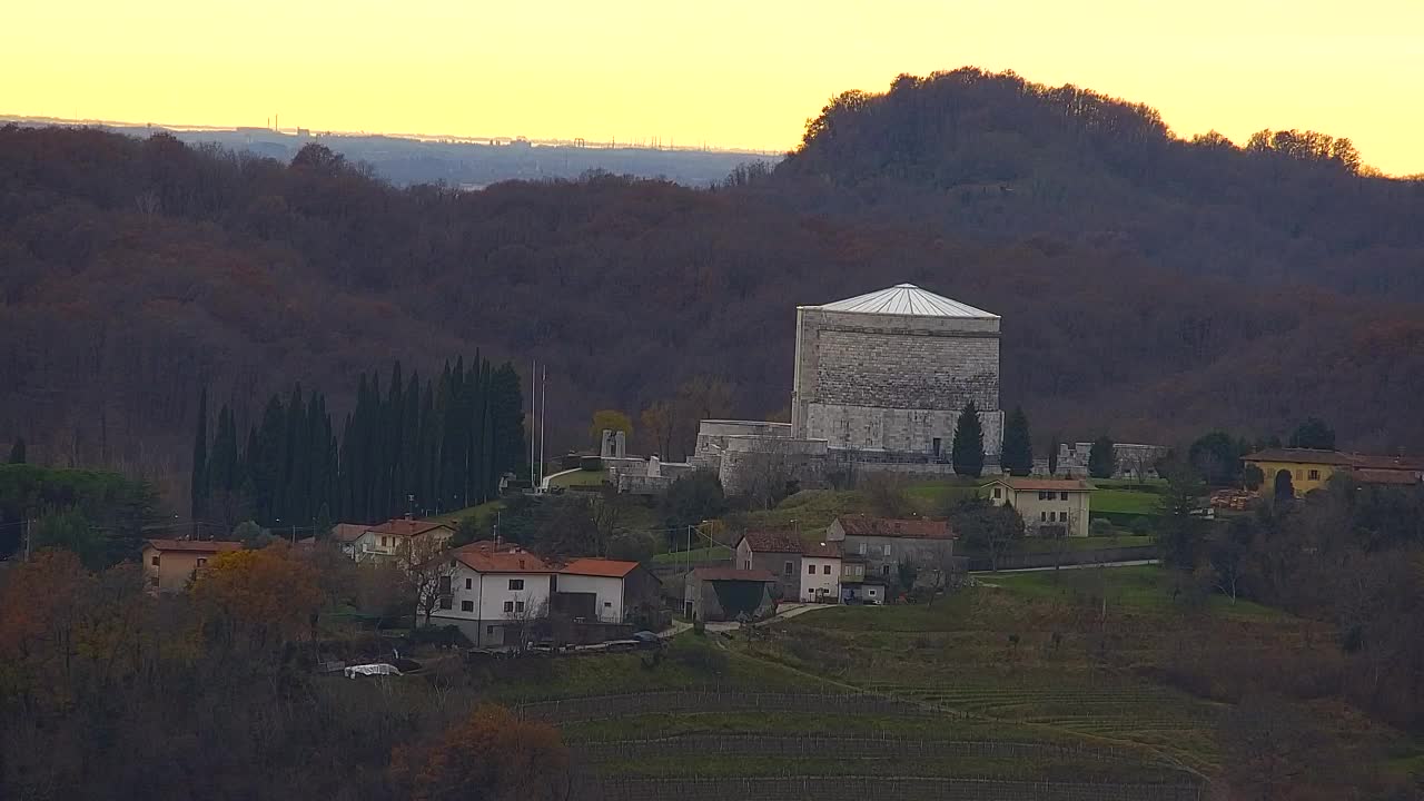 Brezmejna spletna kamera Nova Gorica in Gorica!