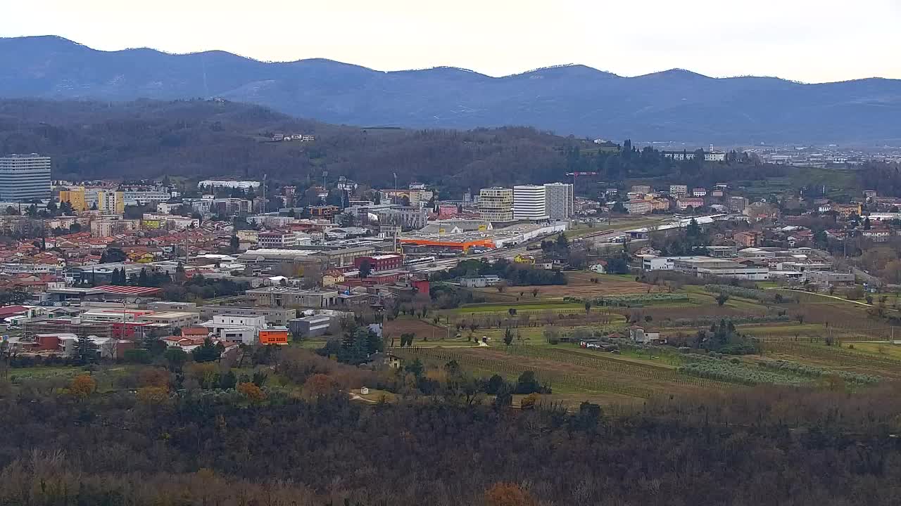 Otkrijte Beskrajnu Web Kameru Nova Gorica i Gorica!