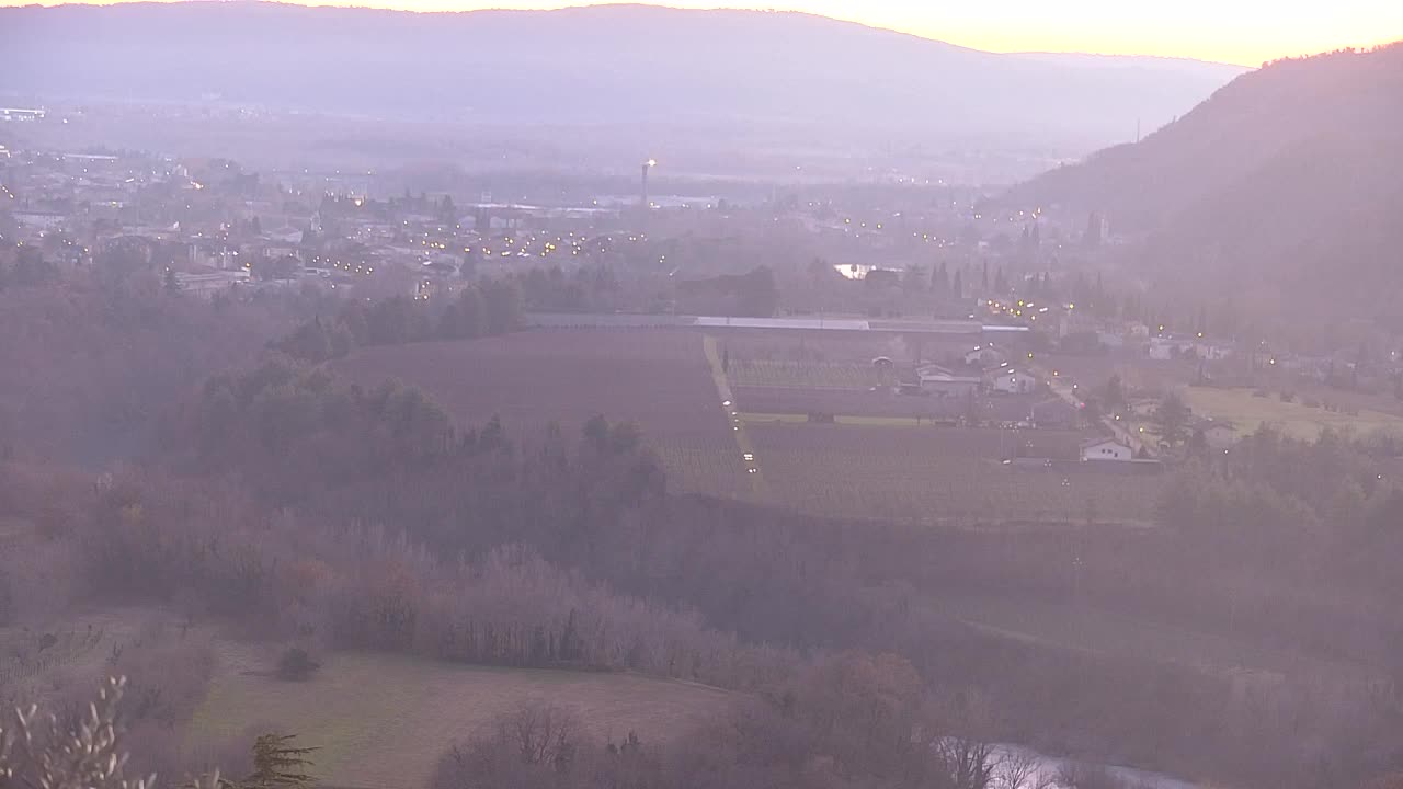 Otkrijte Beskrajnu Web Kameru Nova Gorica i Gorica!