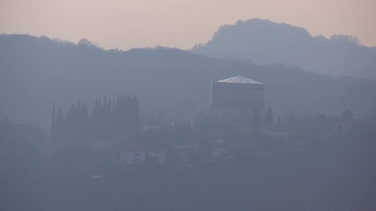 Brezmejna spletna kamera Nova Gorica in Gorica!