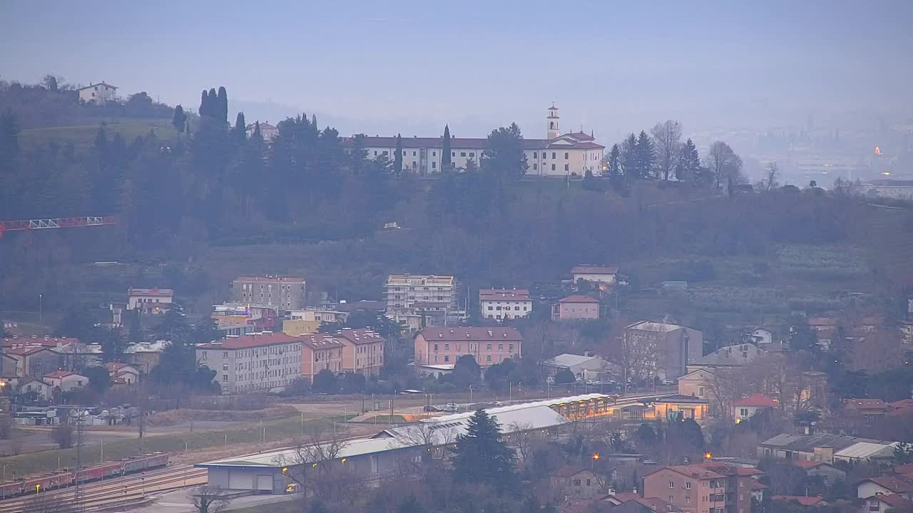 Otkrijte Beskrajnu Web Kameru Nova Gorica i Gorica!