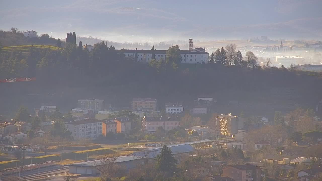 Brezmejna spletna kamera Nova Gorica in Gorica!
