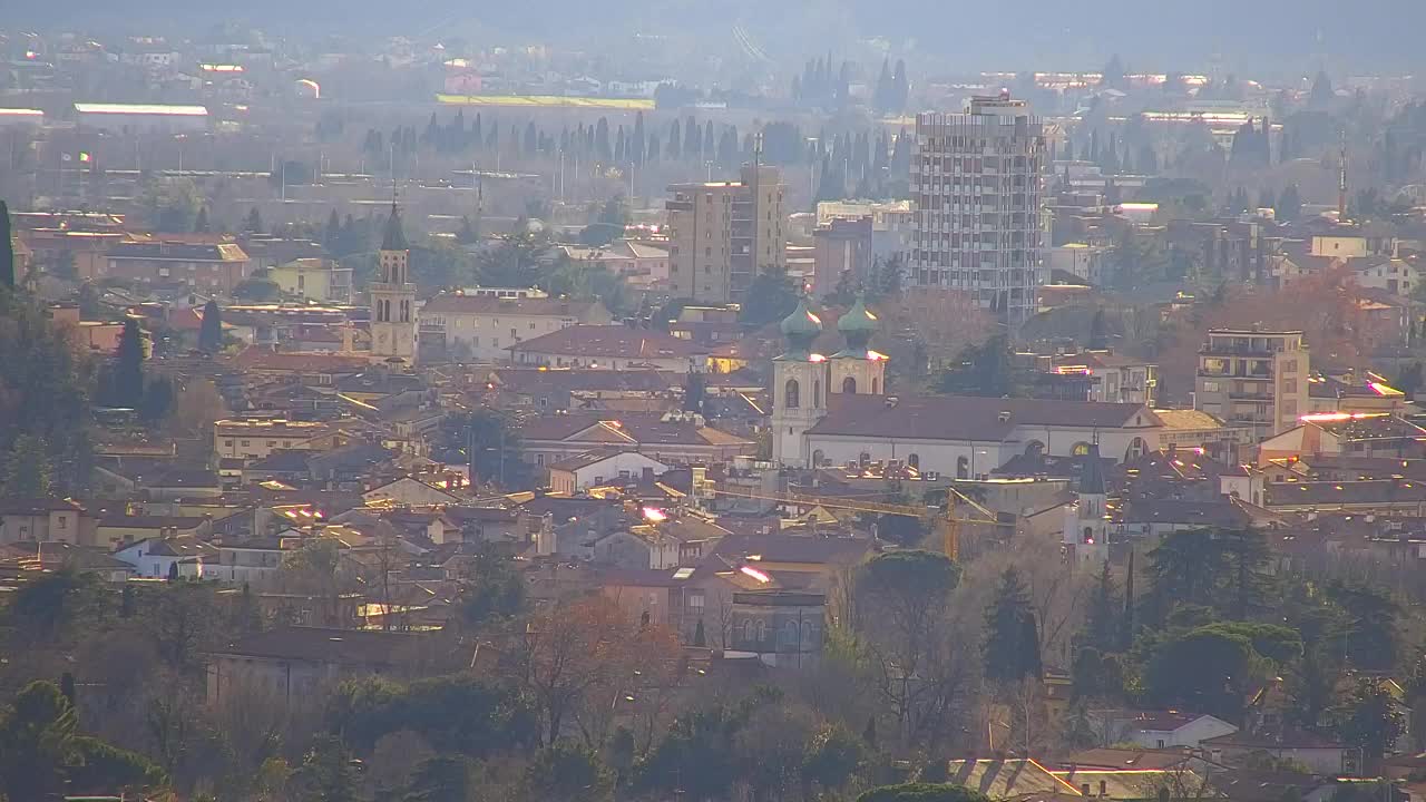 Otkrijte Beskrajnu Web Kameru Nova Gorica i Gorica!