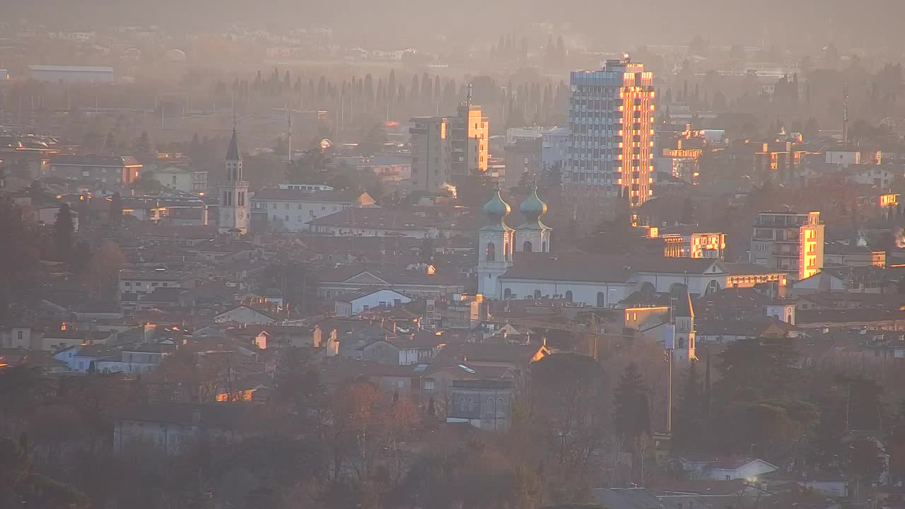Brezmejna spletna kamera Nova Gorica in Gorica!