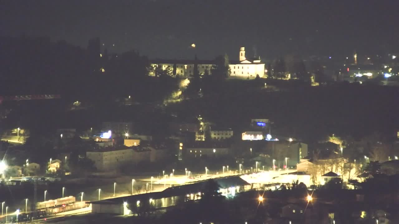 Brezmejna spletna kamera Nova Gorica in Gorica!