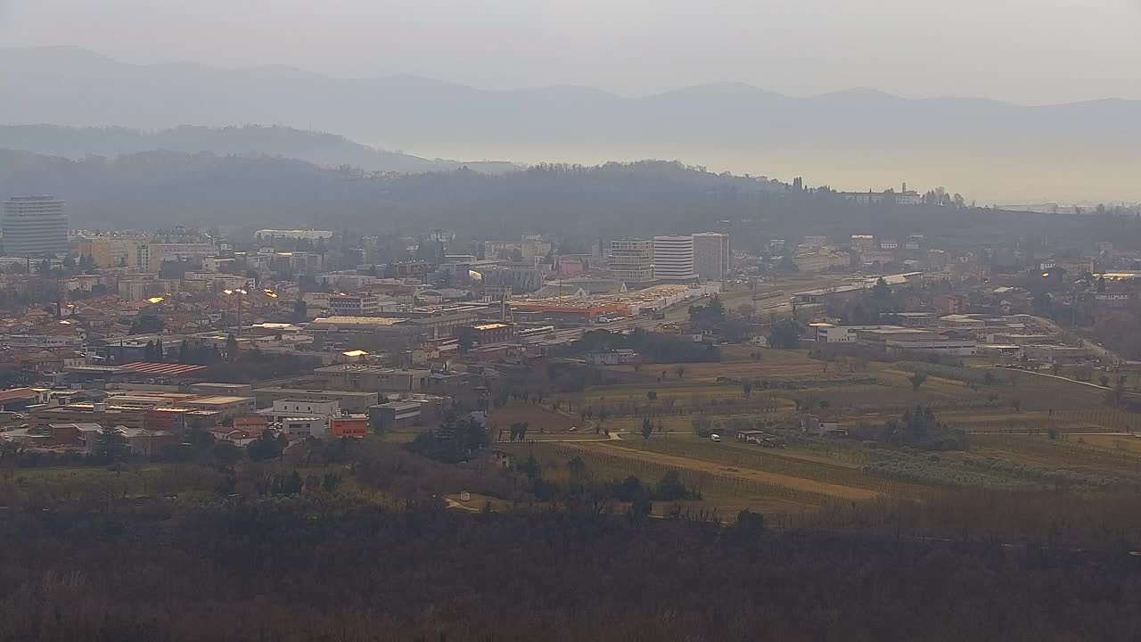 Brezmejna spletna kamera Nova Gorica in Gorica!