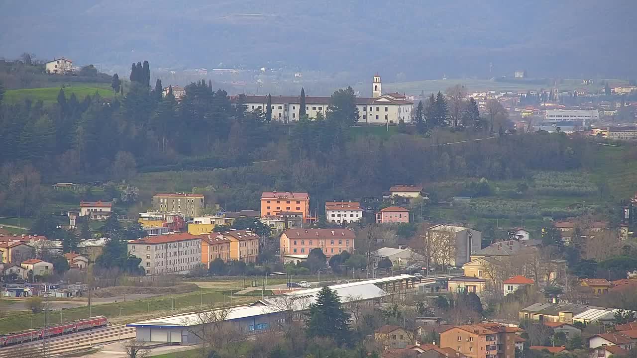 Otkrijte Beskrajnu Web Kameru Nova Gorica i Gorica!