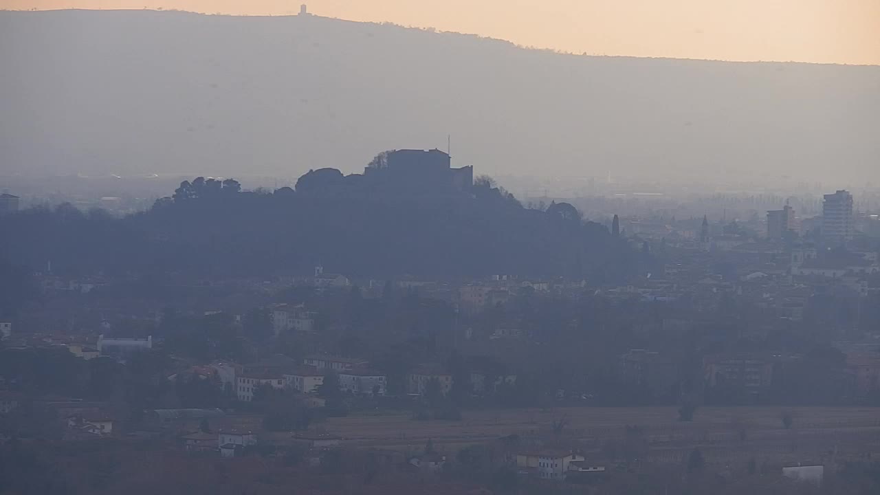 Otkrijte Beskrajnu Web Kameru Nova Gorica i Gorica!