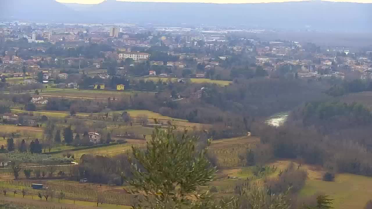 Otkrijte Beskrajnu Web Kameru Nova Gorica i Gorica!