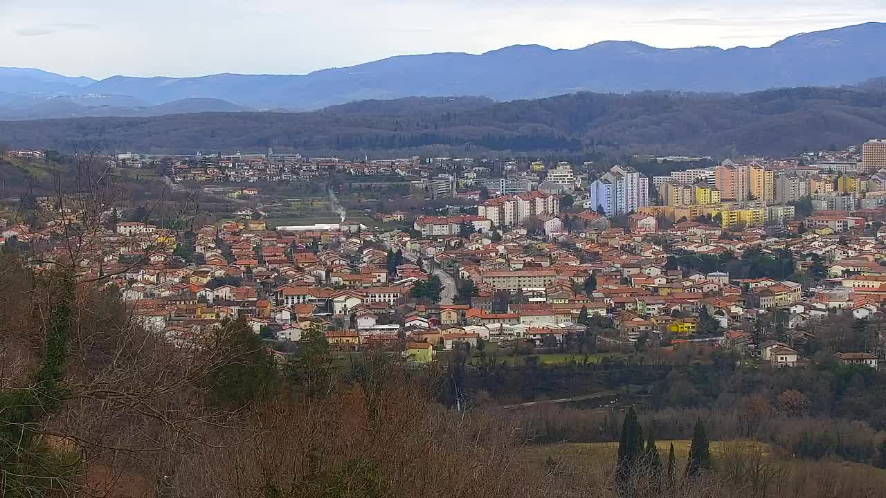 Otkrijte Beskrajnu Web Kameru Nova Gorica i Gorica!