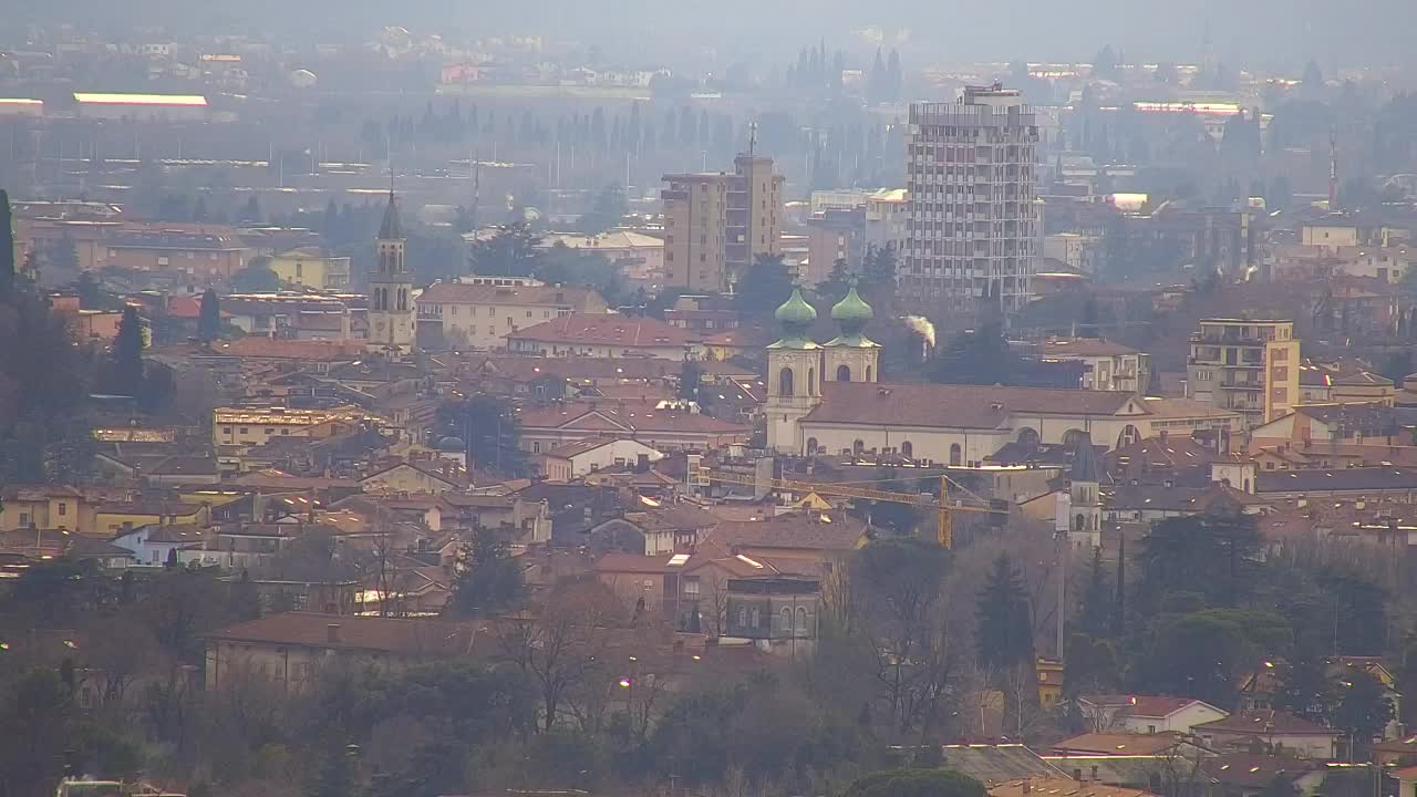 Brezmejna spletna kamera Nova Gorica in Gorica!
