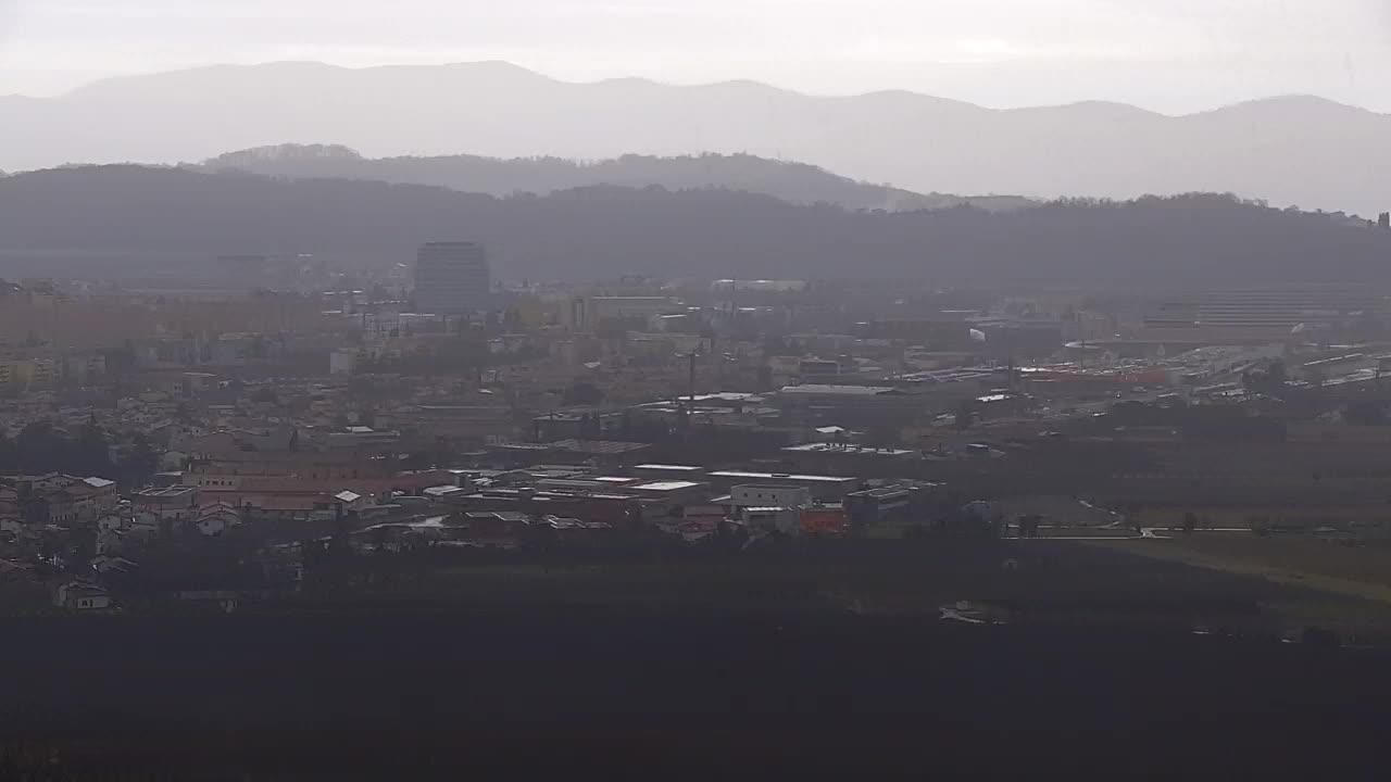 Brezmejna spletna kamera Nova Gorica in Gorica!