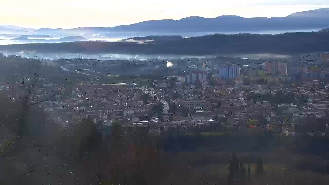 Otkrijte Beskrajnu Web Kameru Nova Gorica i Gorica!