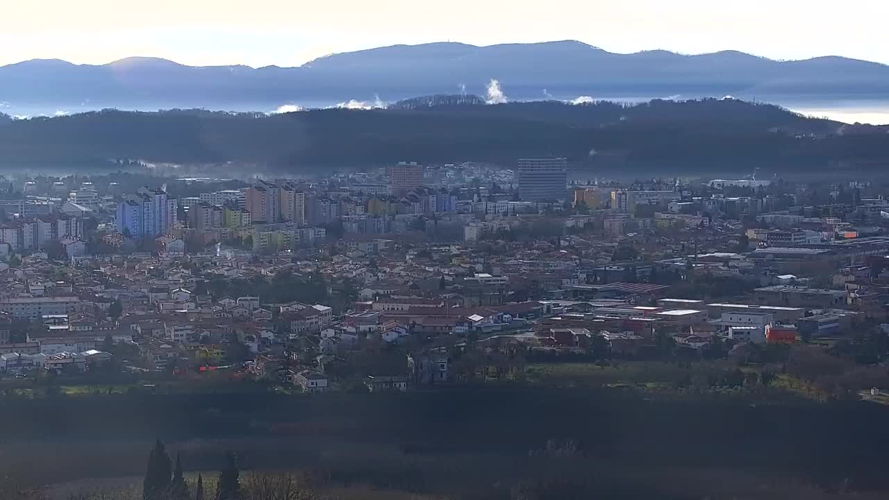 Otkrijte Beskrajnu Web Kameru Nova Gorica i Gorica!