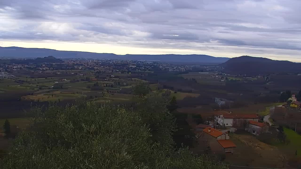 Brezmejna spletna kamera Nova Gorica in Gorica!