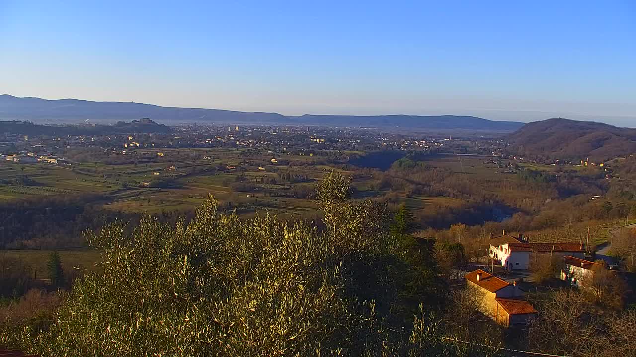 Brezmejna spletna kamera Nova Gorica in Gorica!