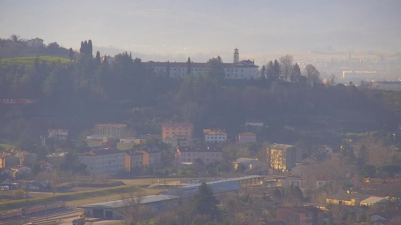 Brezmejna spletna kamera Nova Gorica in Gorica!