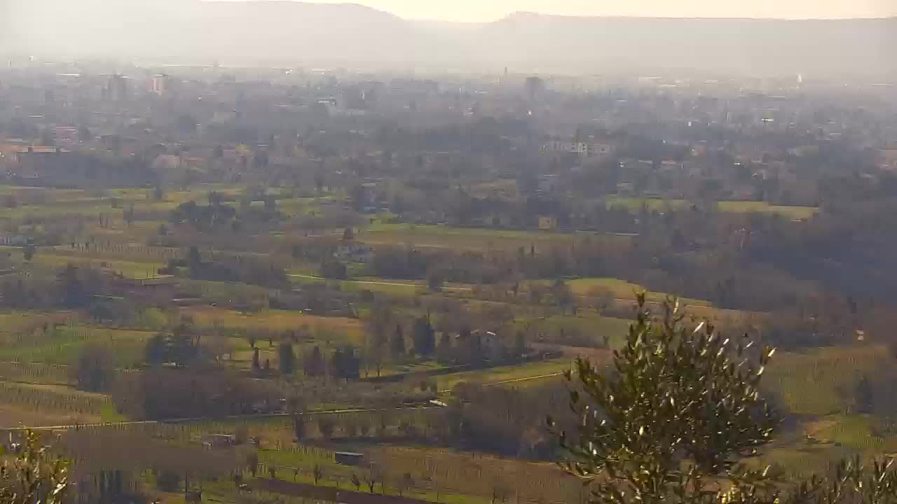 Brezmejna spletna kamera Nova Gorica in Gorica!