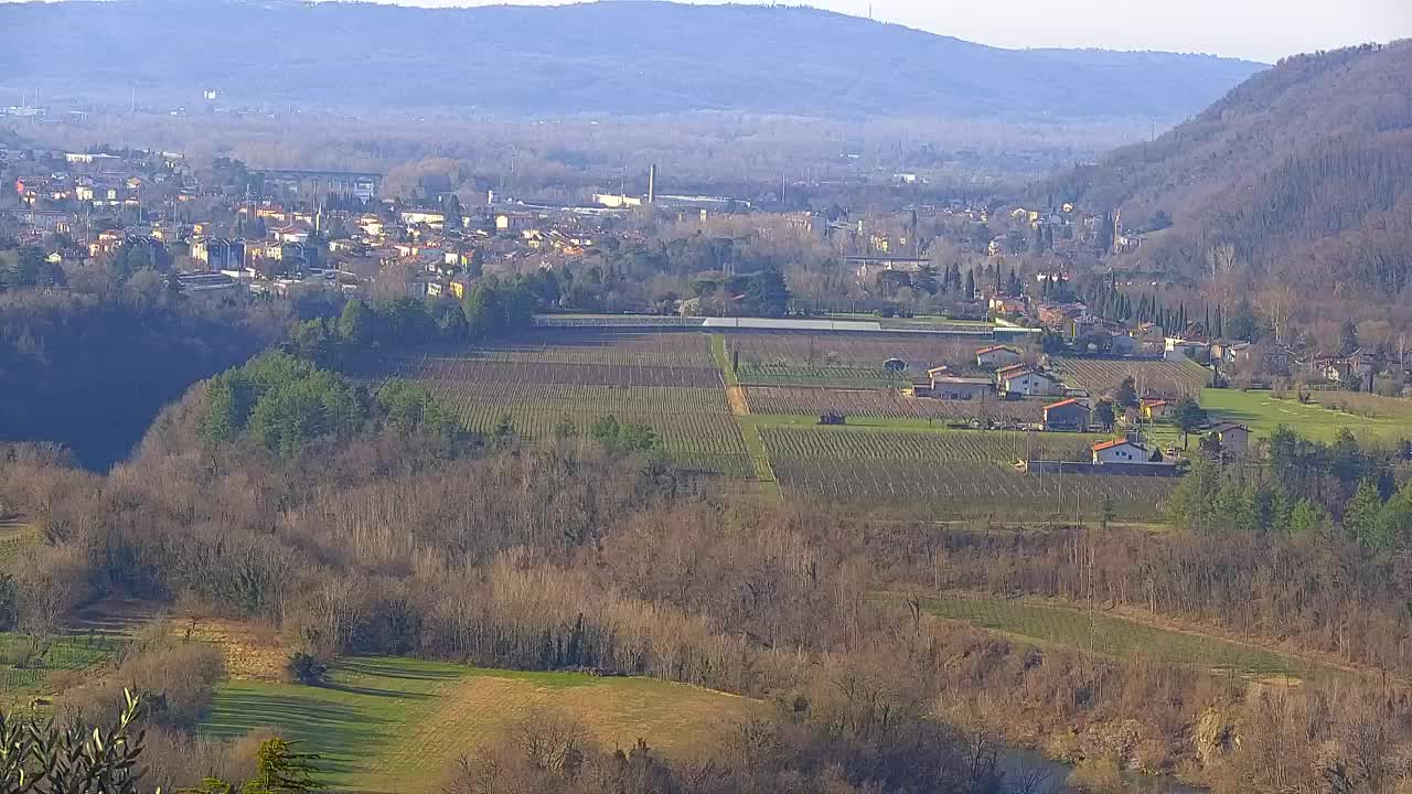 Otkrijte Beskrajnu Web Kameru Nova Gorica i Gorica!