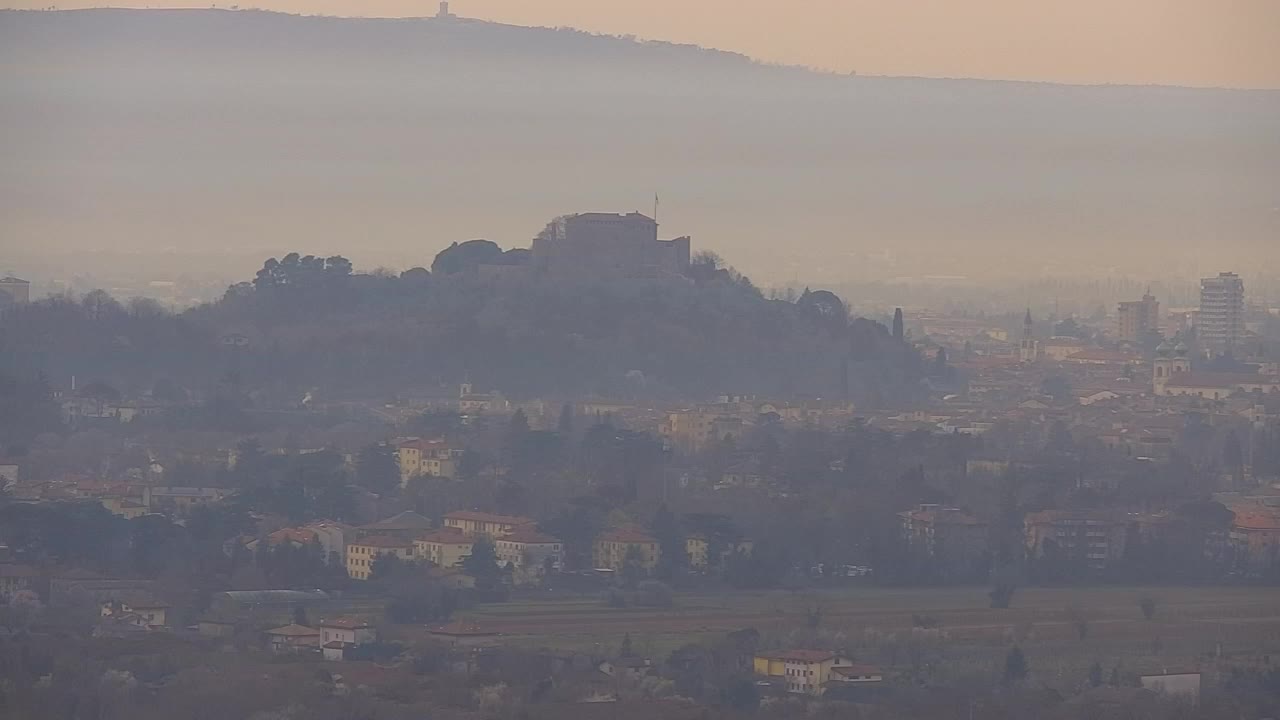 Otkrijte Beskrajnu Web Kameru Nova Gorica i Gorica!