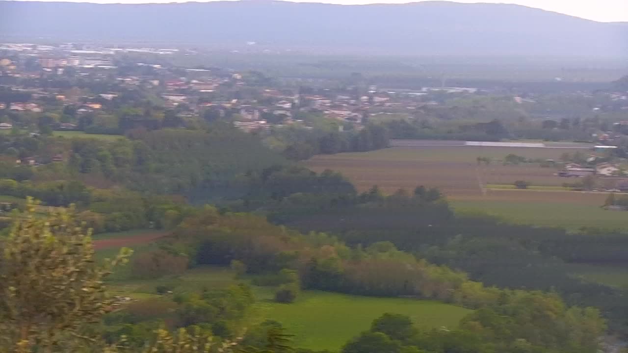 Otkrijte Beskrajnu Web Kameru Nova Gorica i Gorica!