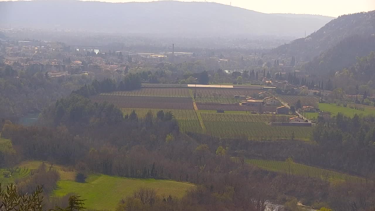 Brezmejna spletna kamera Nova Gorica in Gorica!