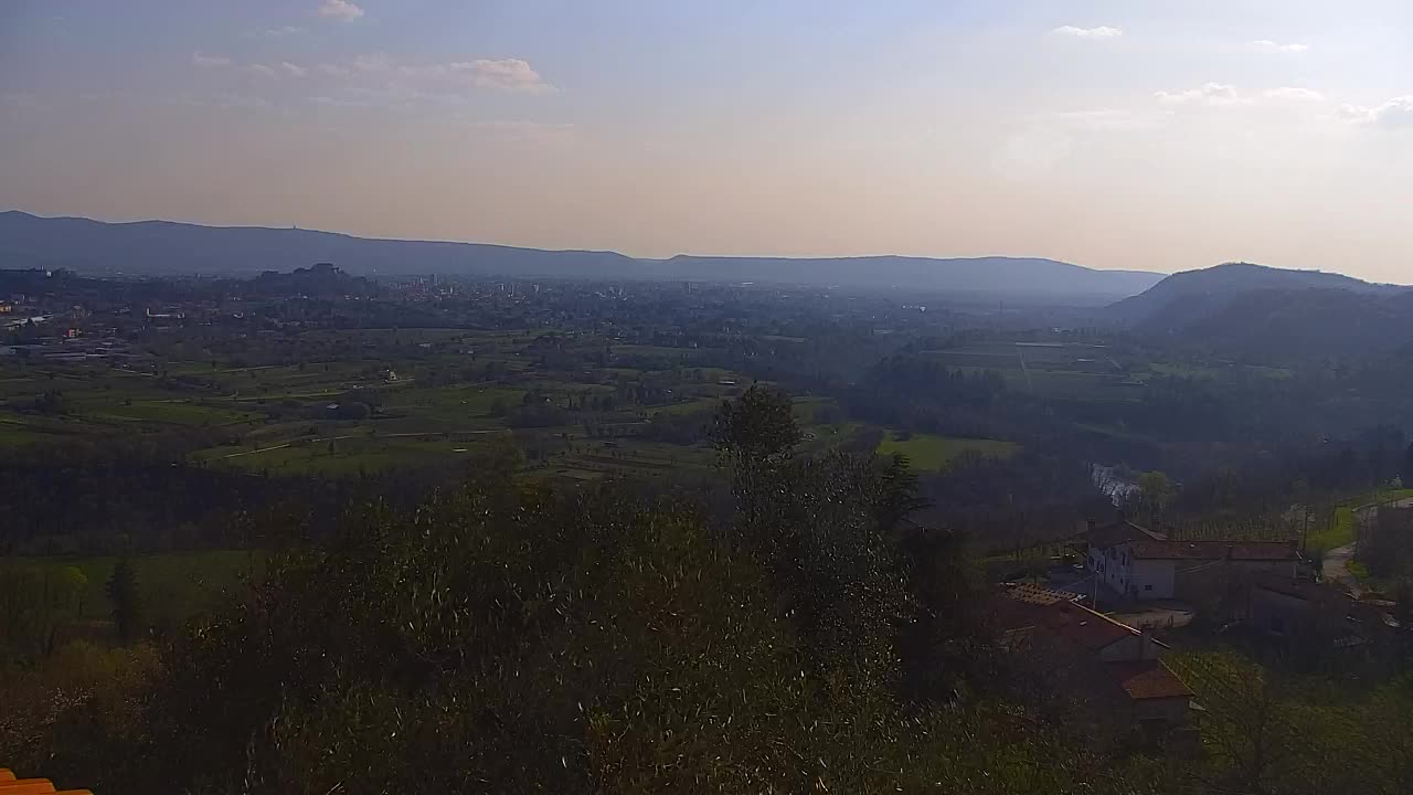Brezmejna spletna kamera Nova Gorica in Gorica!