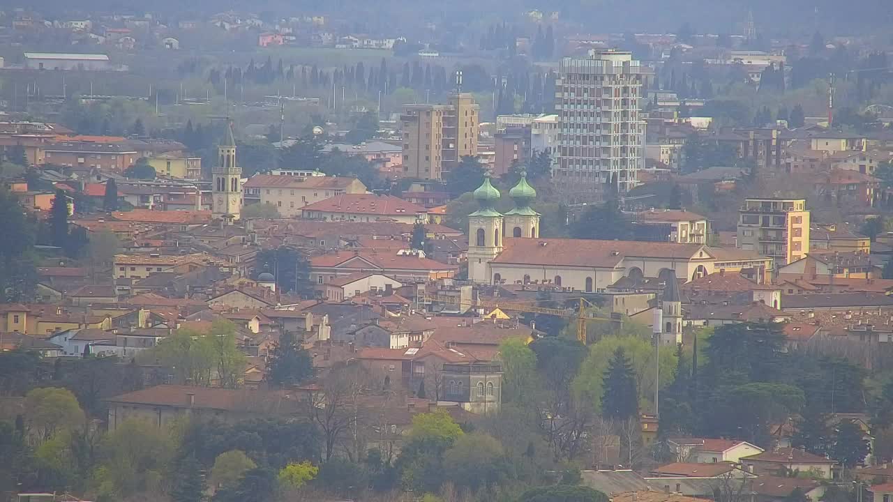 Brezmejna spletna kamera Nova Gorica in Gorica!