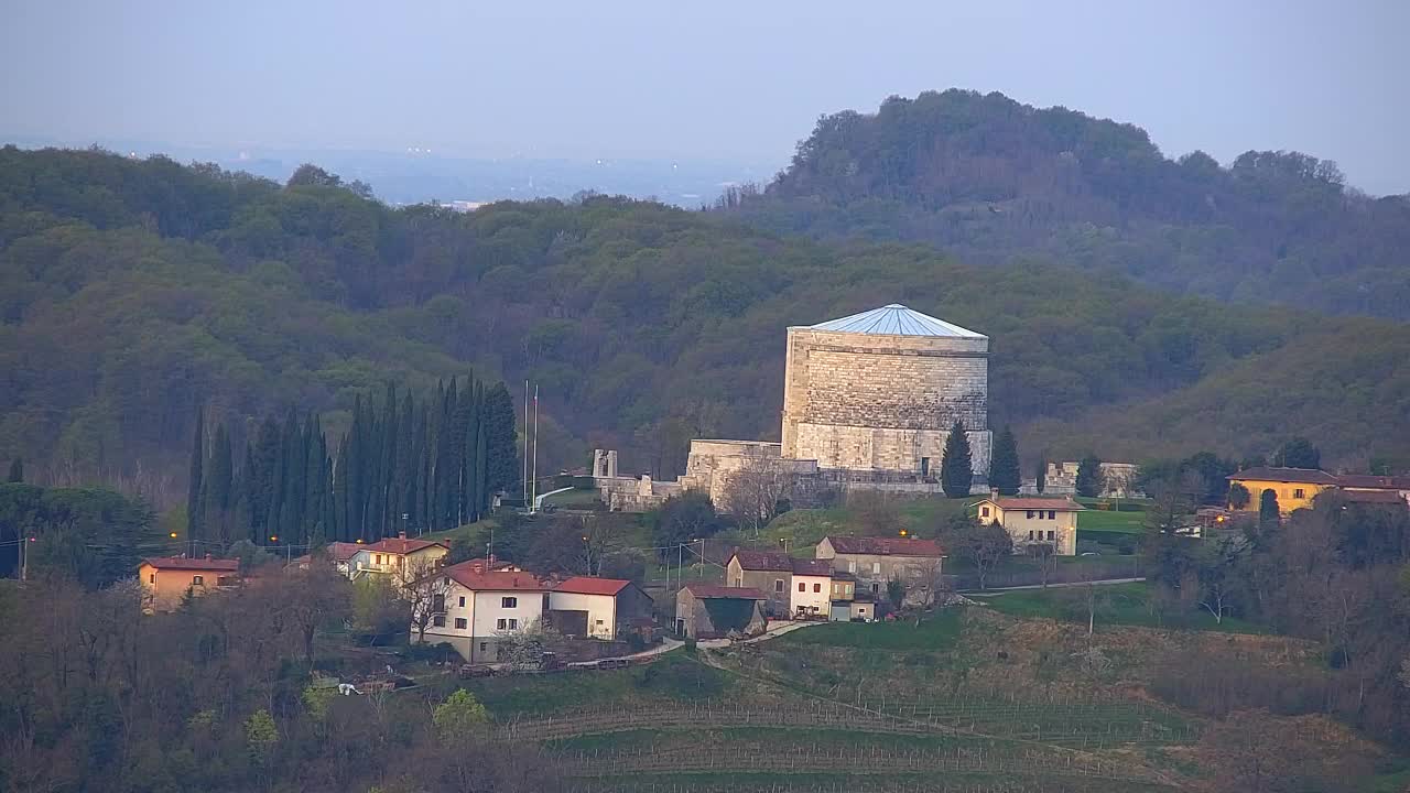 Scopri la Webcam Senza Confini tra Nova Gorica e Gorizia!